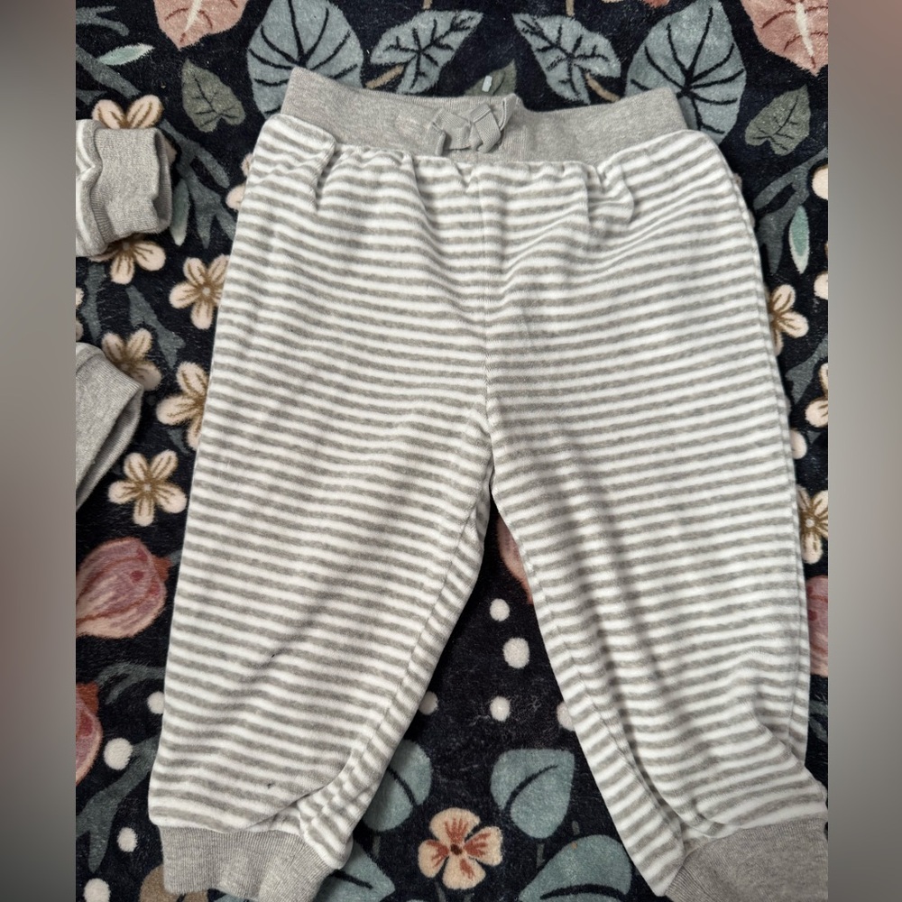 Polo Ralph Lauren Striped velour Sweater Set - Picture 2 of 5